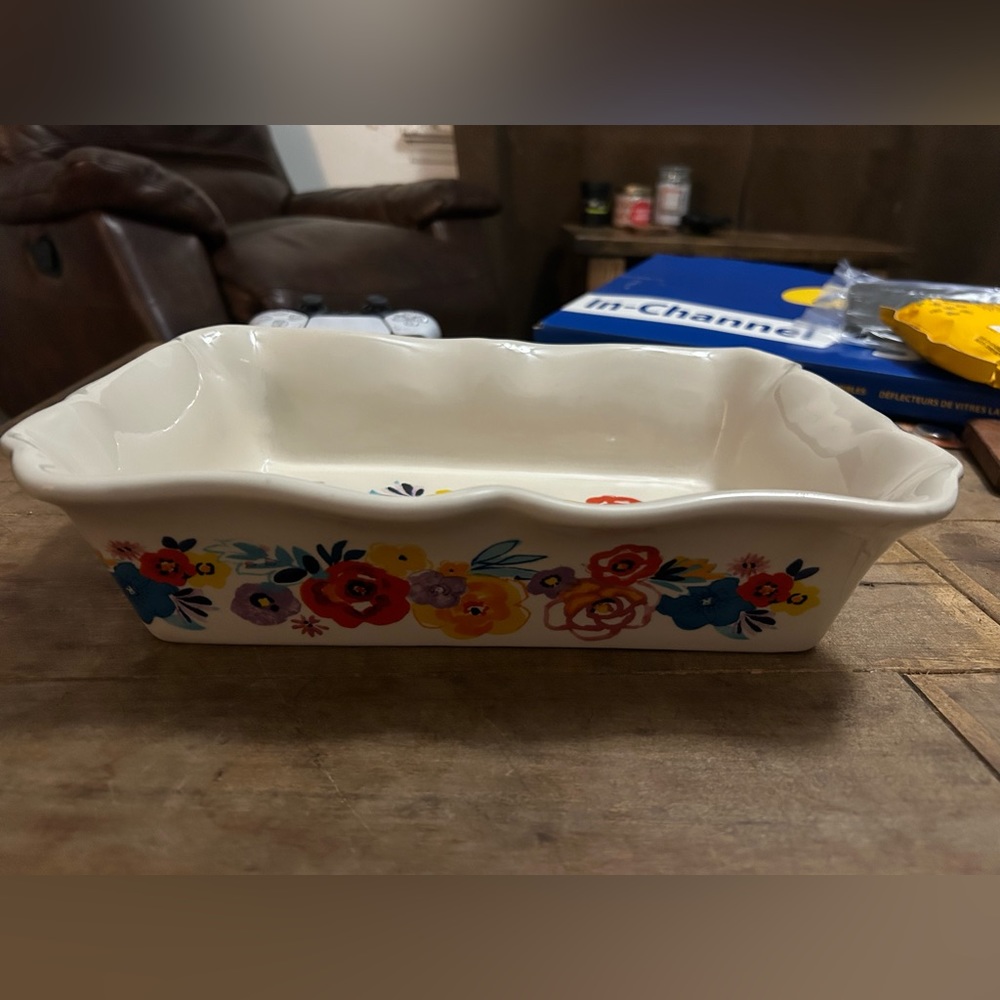 Pioneer Woman Flea Market Casserole Dish